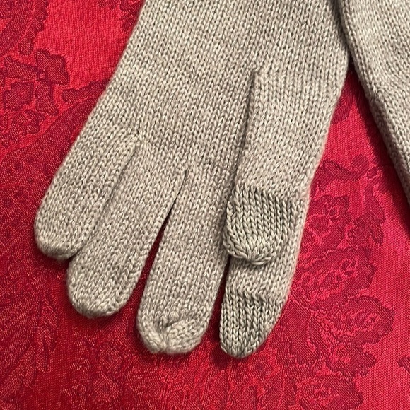 Brand New Michael Kors Embellished Cuff Heather Gray Touchscreen Rhinestones - Picture 11 of 12